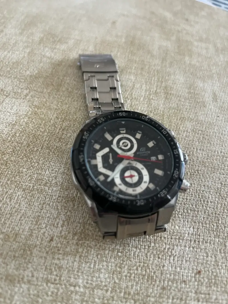 Reloj Casio Edifice con Pulsera de Acero Inoxidable - 4