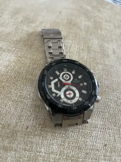 Reloj Casio Edifice con Pulsera de Acero Inoxidable - miniatura 4