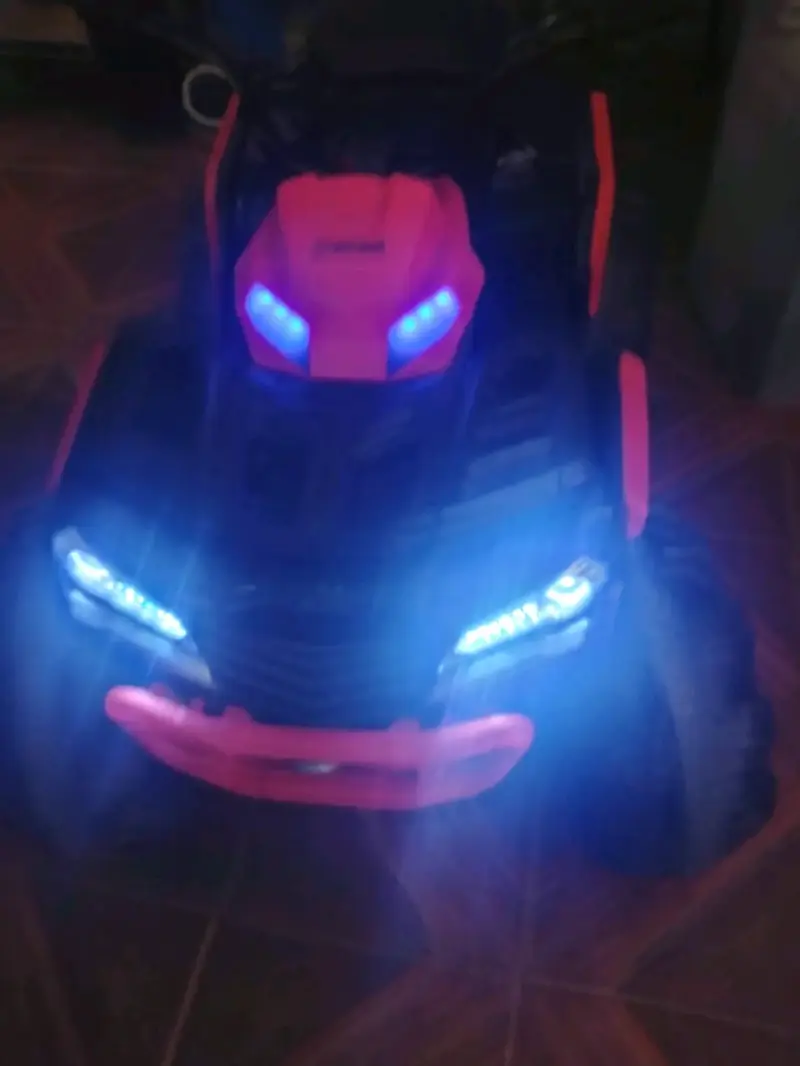 Cuatrimoto eléctrica para niños Bebesit roja y negra - 5