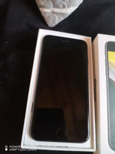iPhone SE 64GB Negro - miniatura 1