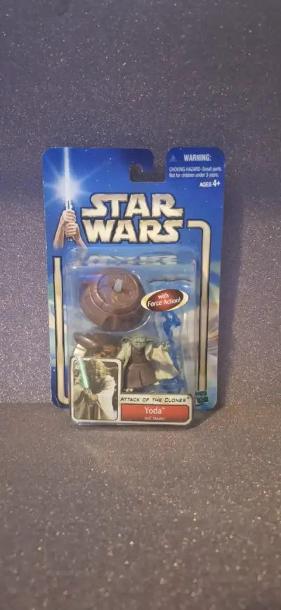 Figura de acción Yoda Star Wars con acción de fuerza - miniatura 1