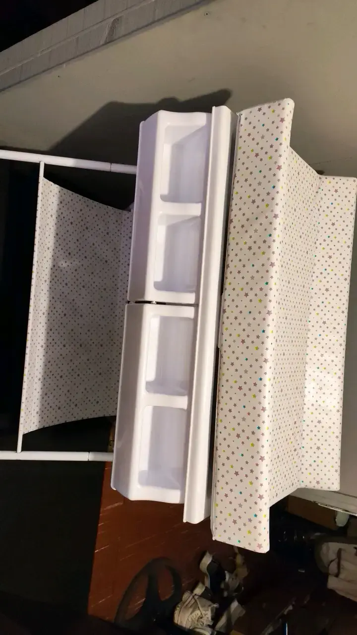 Mudador con bañera para bebé plegable - 3
