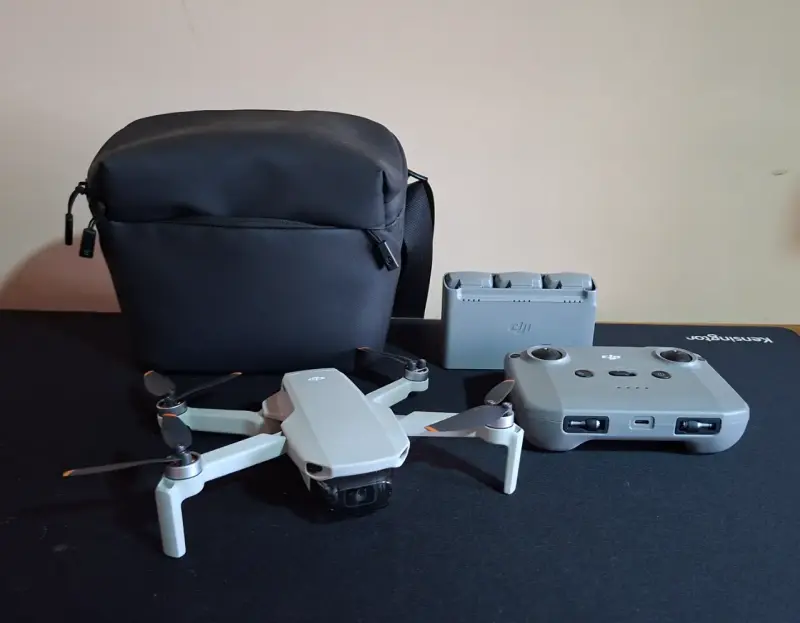 Drone DJI Mini 4K Fly More Combo - 1