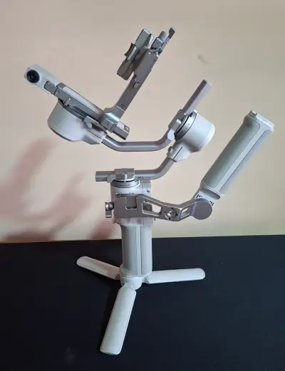 Estabilizador DJI RS4 Mini - Combo - miniatura 2