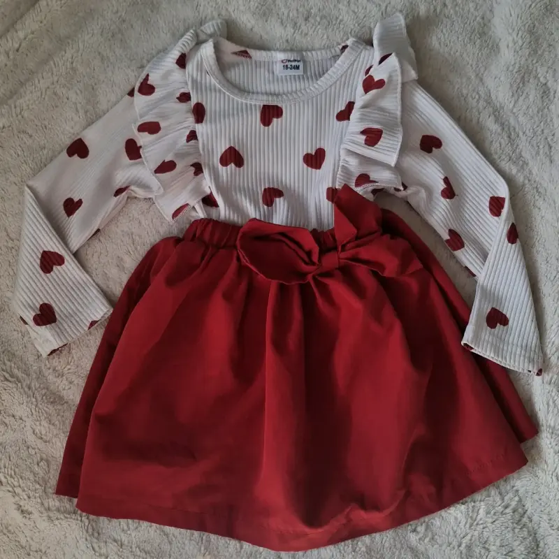 Vestido de bebé con corazones y volantes - 3