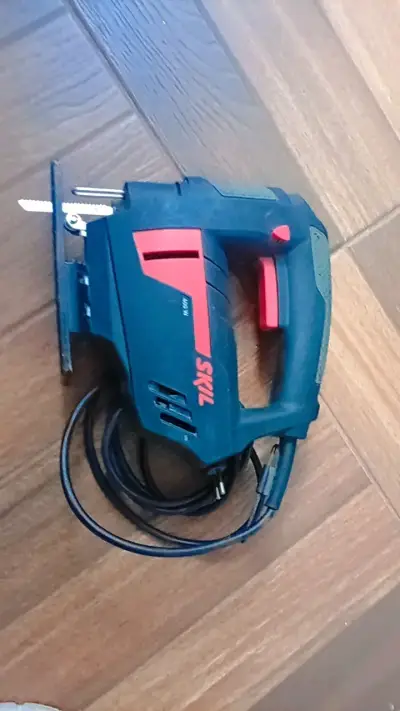 Taladro eléctrico Bosch profesional usado - miniatura 3