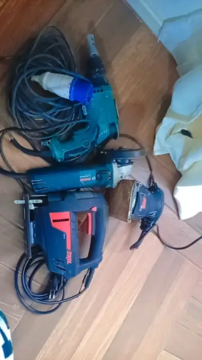 Taladro eléctrico Bosch profesional usado - miniatura 5