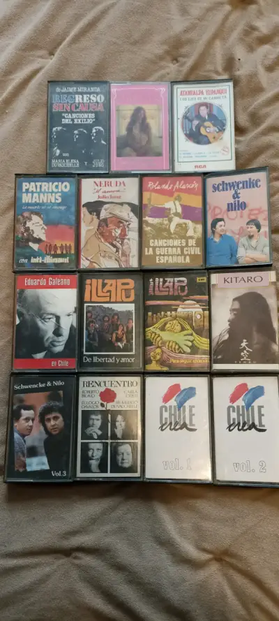 Colección de cassettes de música variada - miniatura 1