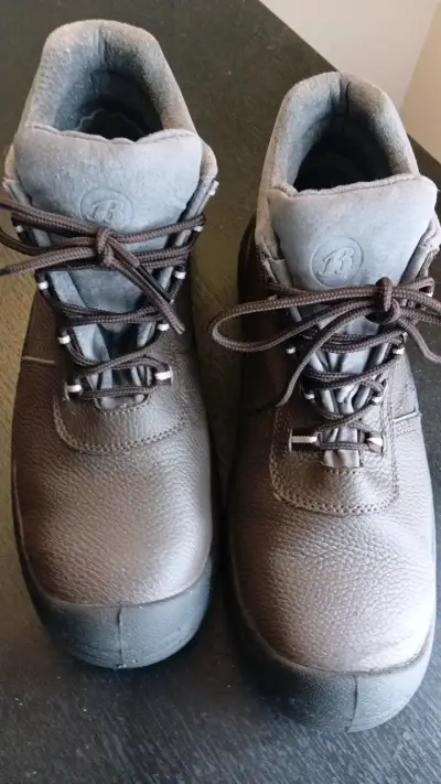 Botas de seguridad marrones resistentes - miniatura 3
