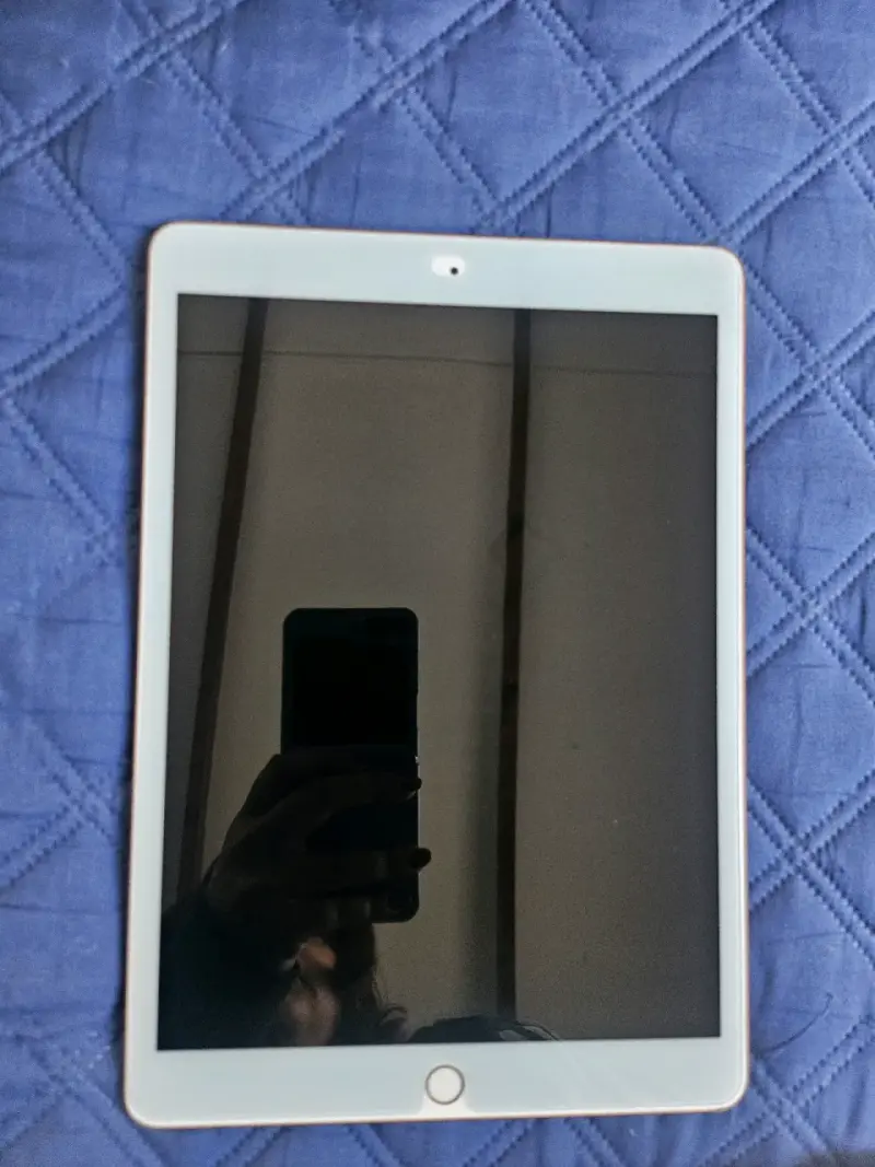 iPad 8va generación 32 gb Gold Rose - 3