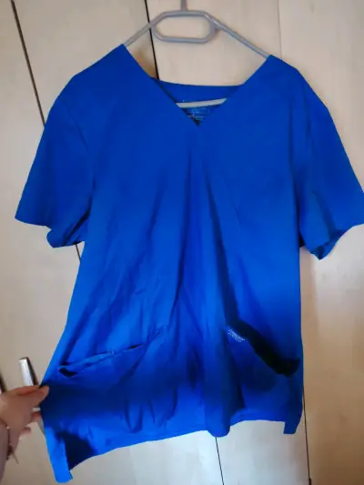 Uniformes clínicos azul rey XL y XXL - miniatura 2