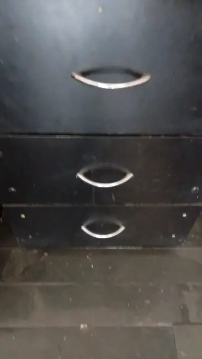 Cajonera de Madera Negra con Tres Cajones - miniatura 1
