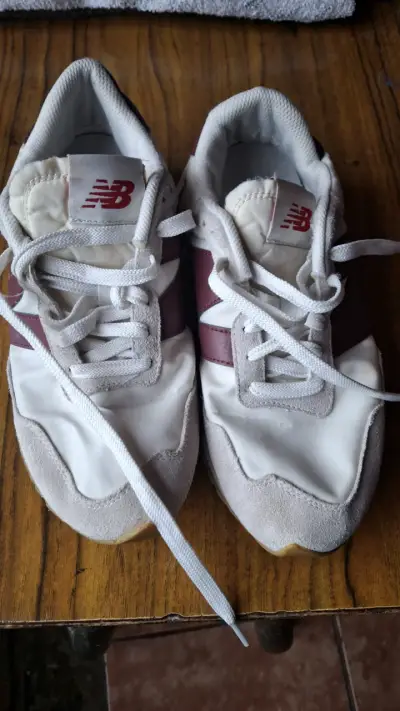 Zapatillas deportivas New Balance blancas y burdeos - miniatura 1