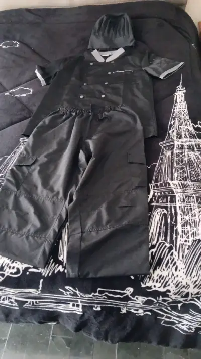 Uniforme de chef negro con gorro - miniatura 2