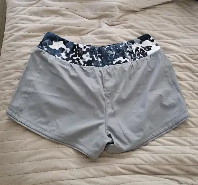 Shorts deportivos grises Adidas Climalite - miniatura 2