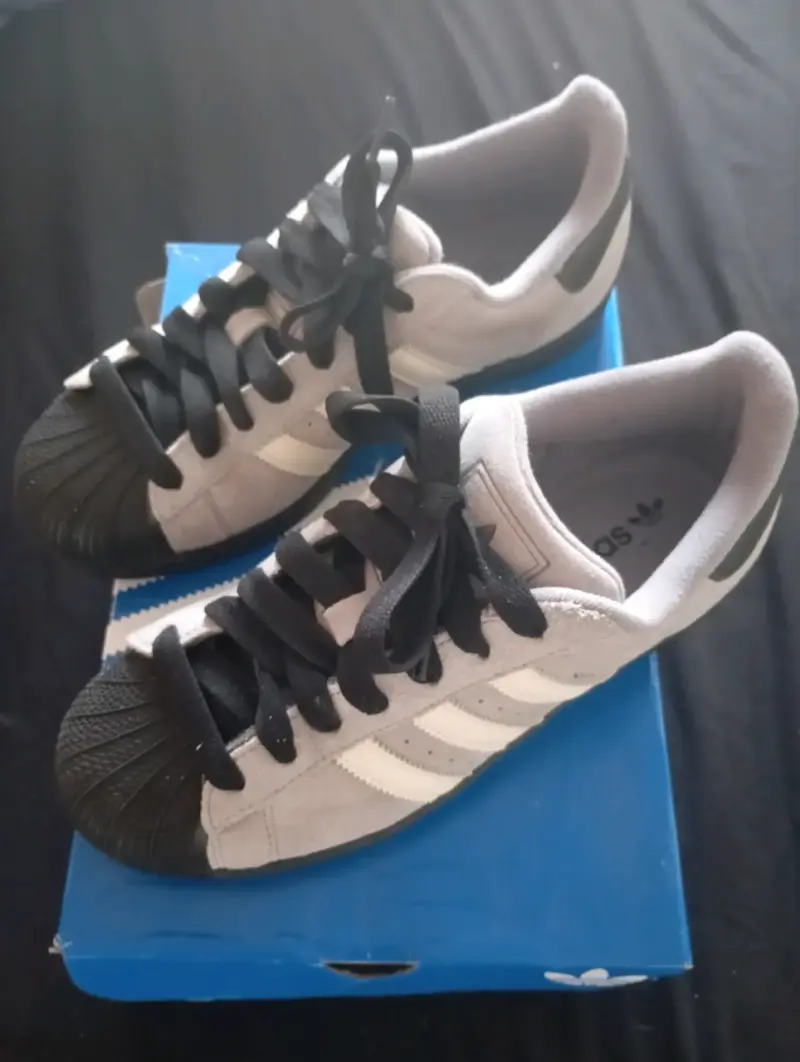 Zapatillas Adidas Superstar II gris - 2