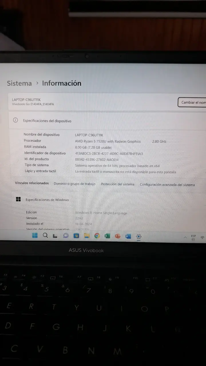 Laptop ASUS VivoBook con AMD Ryzen 5 - 4