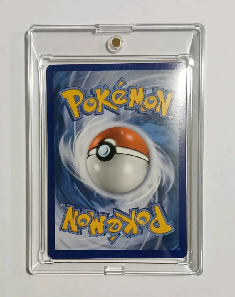 Carta Pokémon Bulbasaur Holográfica en Estuche - 2