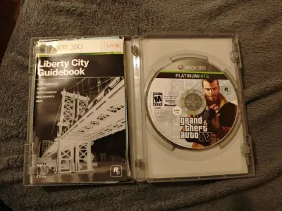 Juego Xbox 360 Grand Theft Auto IV Platinum Hits - miniatura 3