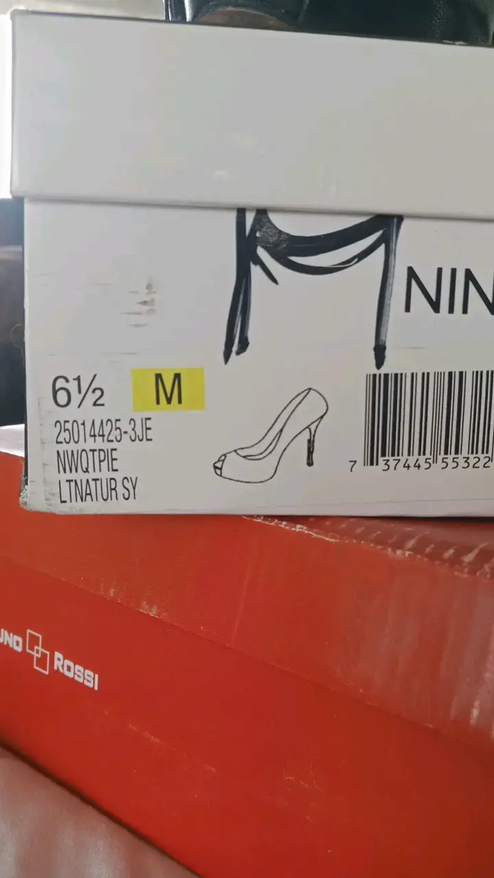 Zapatos de Tacón Negro con Punta Abierta - 2