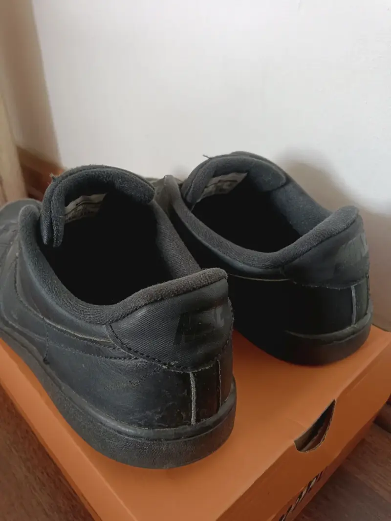 Nike Negros Vintage - 3