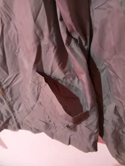 Cortaviento Gris Detalles Amarillos Hombre L - miniatura 3