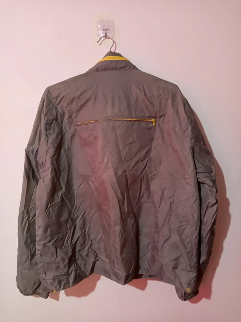 Cortaviento Gris Detalles Amarillos Hombre L - 6