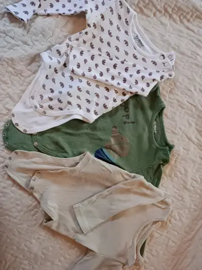 Lote de ropa para bebé Tribu en buen estado - miniatura 1