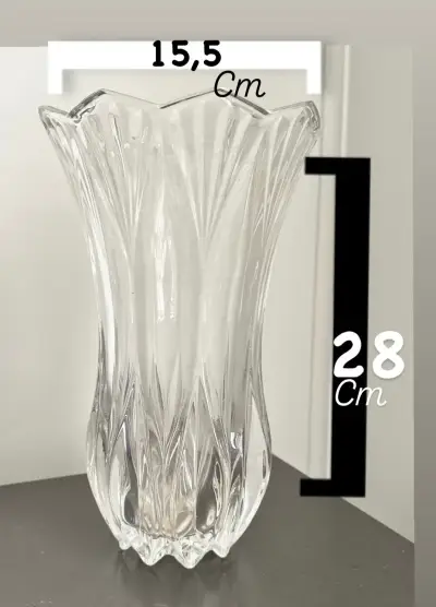 Florero de cristal transparente elegante - miniatura 2