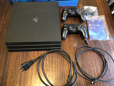Consola Sony PS4 Pro 1TB con dos controles - miniatura 4