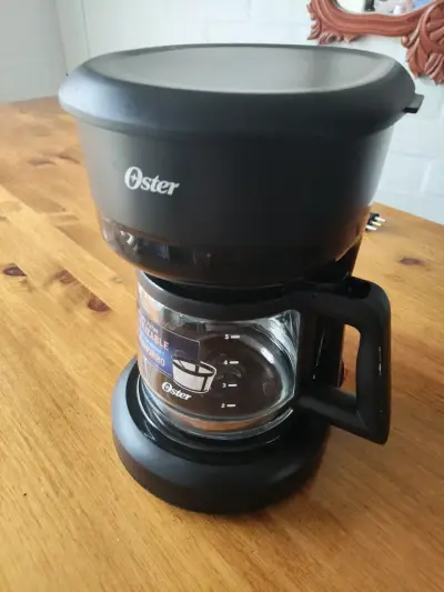 Cafetera Oster de filtro reutilizable - miniatura 1