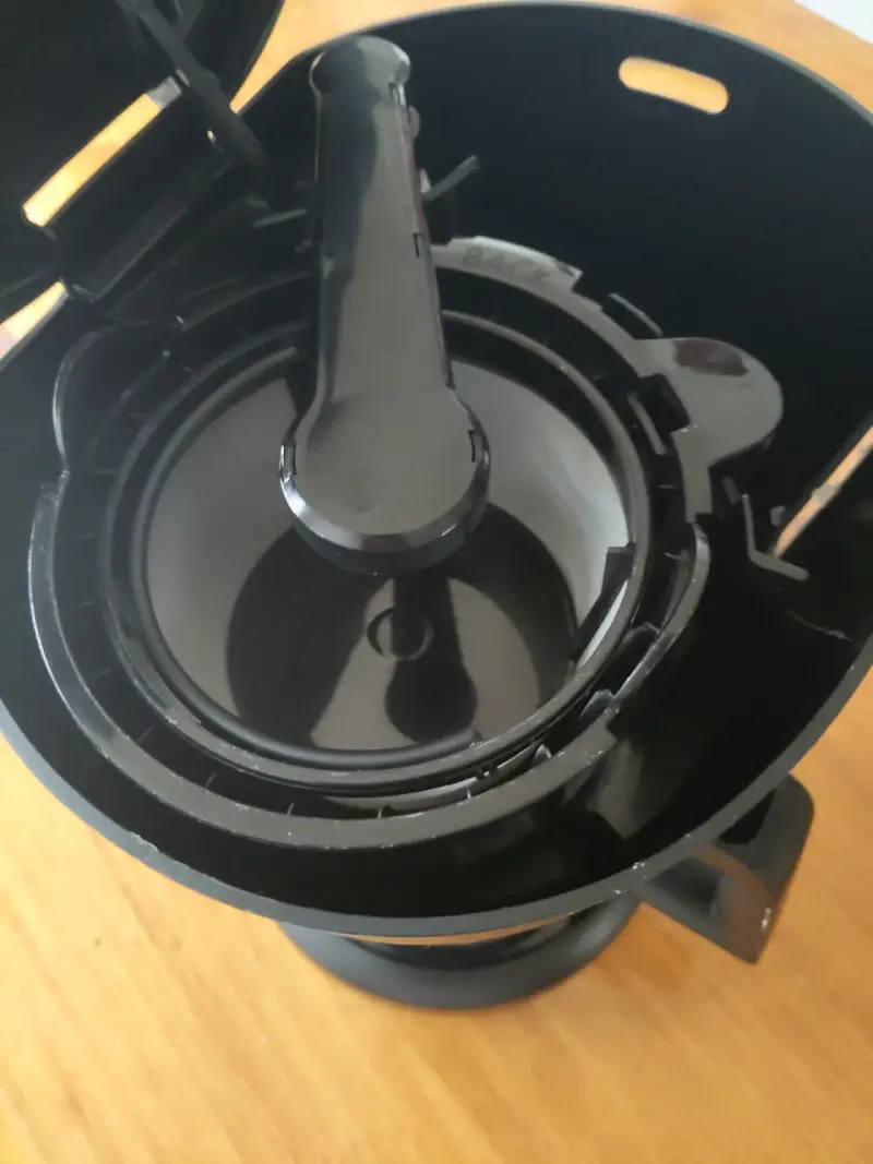 Cafetera Oster de filtro reutilizable - 2