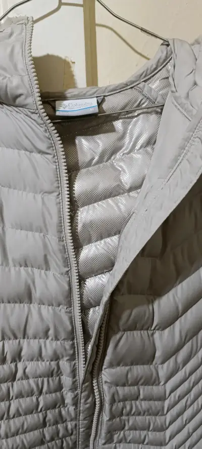 Chaqueta acolchada negra con capucha Basement - miniatura 4
