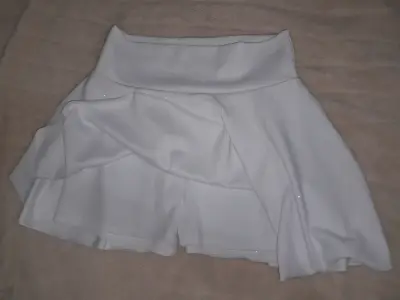 Falda/short blanca - miniatura 2