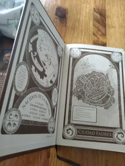 Libro 'Nacidos de la Bruma' de Brandon Sanderson - miniatura 2