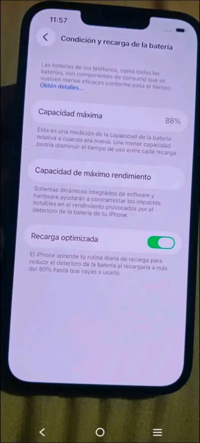 iPhone en buen estado con batería optimizada - miniatura 2