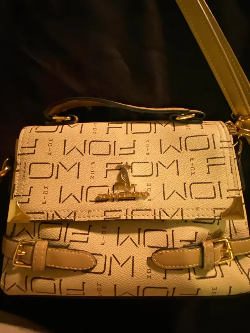 Cartera cruzada beige con diseño FOM - 1