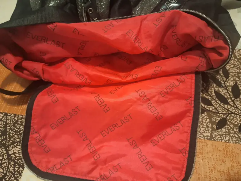 Bolso deportivo Everlast negro con brillo - 5
