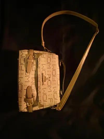 Cartera cruzada beige con diseño FOM - miniatura 2