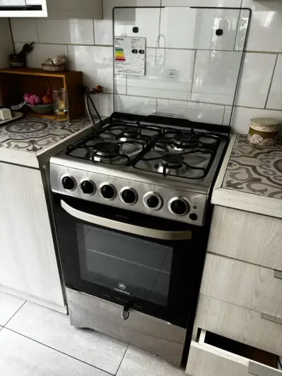 Cocina a gas Mademsa con horno y 4 quemadores - miniatura 1