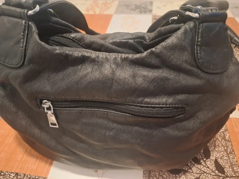 Bolso de cuero negro con múltiples bolsillos - 4