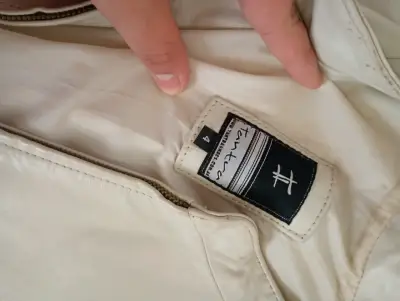 Chaqueta de cuero beige para mujer - miniatura 2