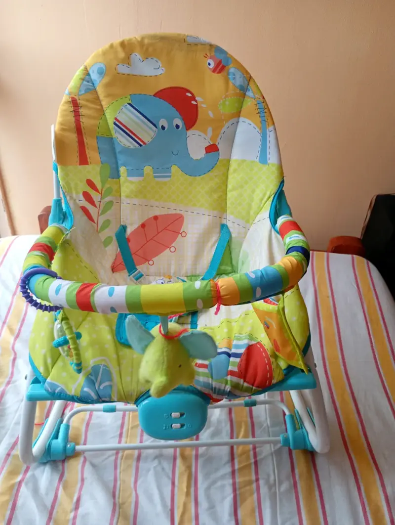 Silla mecedora para bebé con diseño de elefante - 2