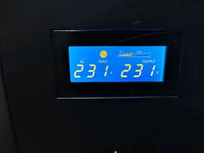 UPS Cito Power con pantalla digital - miniatura 2
