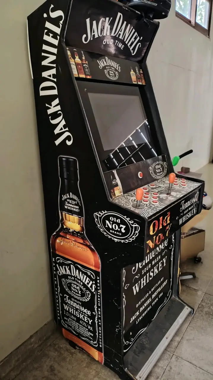 Máquina Arcade Jack Daniel's Edición Especial - 2