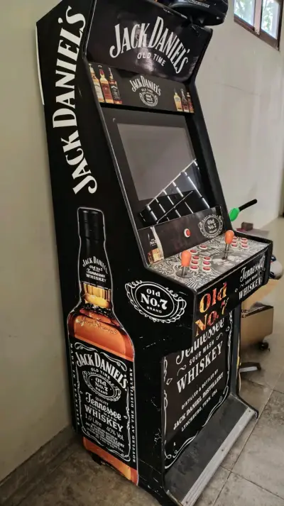Máquina Arcade Jack Daniel's Edición Especial - miniatura 2