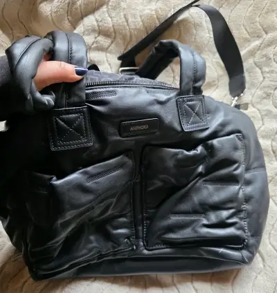 Bolso negro de cuero Amphora con múltiples bolsillos - miniatura 1