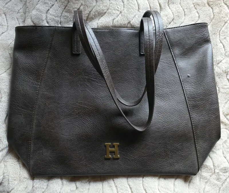 Bolso tote de cuero marrón con tachuelas doradas - 3