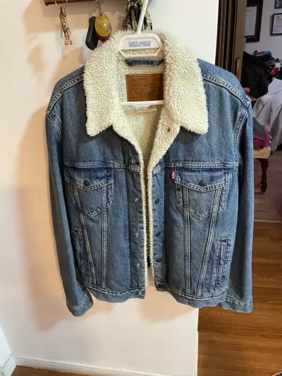 Chaqueta de mezclilla Levi's con forro de borrego - miniatura 1