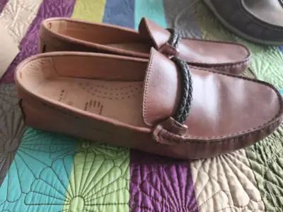 Mocasines de cuero marrón para hombre - miniatura 1